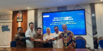 Jabat Tangan di Tengah Bara: Damai Armuji-Madas dan Politik di Baliknya