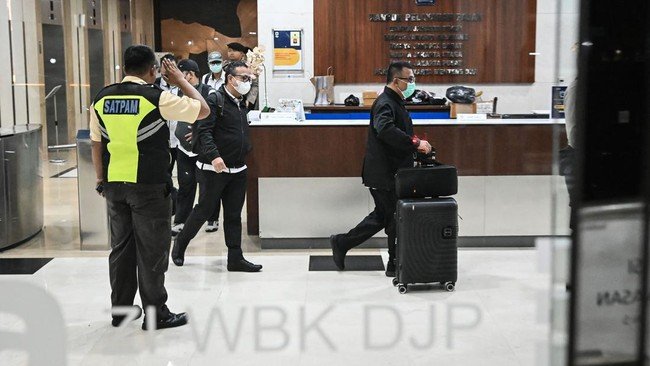 KPK Geledah Kantor Pusat DJP, Sita Dokumen Kasus Suap Pemeriksaan Pajak