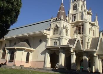 Larantuka: Jejak Kerajaan Katolik di Timur Nusantara