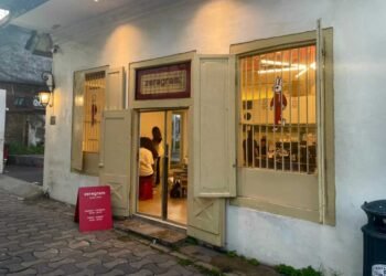 Ngopi di Bangunan Tua: Pesona Coffee Shop Heritage di Kota Lama Surabaya