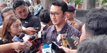 Dana Hibah Jatim: Dugaan Komitmen 30 Persen Seret Nama Khofifah