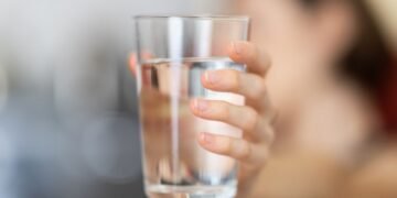 Sering Pusing dan Lemas Saat Puasa? Perhatikan Asupan Air Harianmu