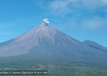 Level Siaga! Semeru Meletus Pagi Ini, Warga Kaki Gunung Harus Waspada