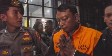 Tunjangan Naik, Nurani Tetap Kosong: Pelajaran dari OTT Hakim Depok