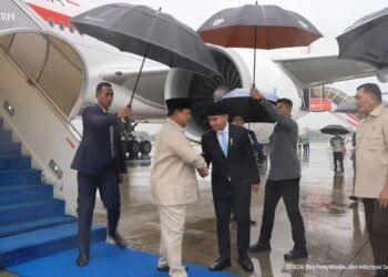 Usai Tur Diplomasi Global, Prabowo Mendarat dan Disambut Gibran