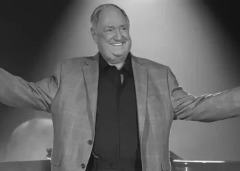Hitmaker Era 60-an Neil Sedaka Meninggal Dunia