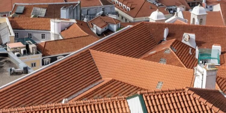 Gentengisasi Nasional: Ketika Atap Rumah Jadi Urusan Negara