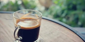 Manfaat dan Risiko Minum Kopi Pagi, Perlu Tahu Sebelum Jadi Rutinitas