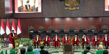 Arief Hidayat Pamit, Adies Kadir Segera Duduk di Kursi Hakim MK