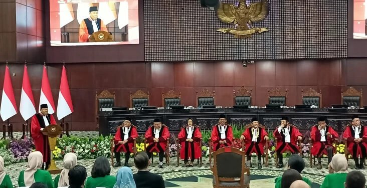 Arief Hidayat Pamit, Adies Kadir Segera Duduk di Kursi Hakim MK