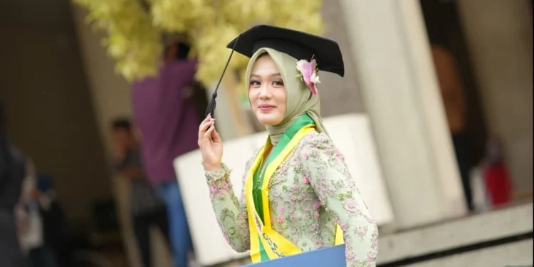 22 Tahun, Wisudawan Terbaik: Rahasia Zufa Menjadi Satu-satunya IPK 4,00