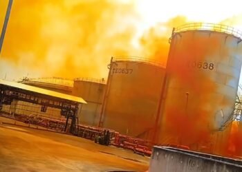 Dibilang Bukan Bocor, Tapi Warga Sesak: Asap Asam Nitrat Selimuti Cilegon