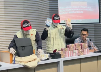 KPK Tahan Pemilik Blueray Cargo John Field dalam Kasus Impor Barang KW