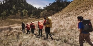 Gunung ‘Butuh Me Time’: Ciremai Menutup Jalur Kita Dipaksa Belajar Ngerem