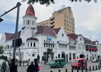 Gedung Cerutu, Seabad Cerita Kota yang Tersimpan di Batu Bata