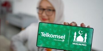 Muslim Pro Telkomsel: Saat Teknologi Jadi Teman Ibadah
