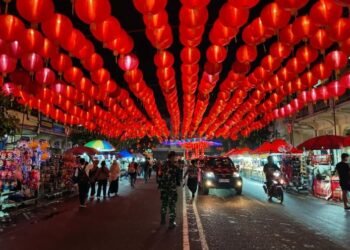 Tukar Sampah Jadi Kue Keranjang, Cara BNN Solo Kampanye di Tengah Imlek