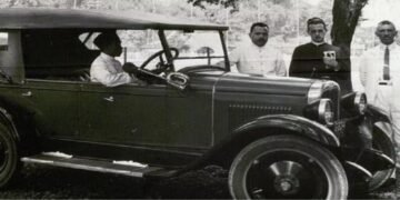 Sekolah Mengemudi Kolonial: Saat Mobil dan Modernitas Bertemu