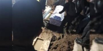 Isak Tangis Iringi Pemakaman Yazid Ahmad Firdaus di Gawanan