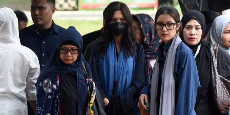 Vidi Aldiano Berpulang di Usia 35, Ketegaran Sheila Dara Jadi Sorotan Publik