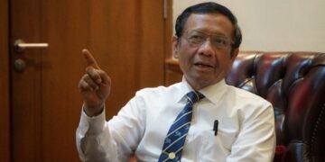 Klaim Mahfud Bubarkan DPR Jika Lindungi Jokowi, Ini Faktanya