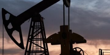 Perang Iran-AS Guncang Pasar Energi, Harga Minyak Dunia Tembus 100 Dollar