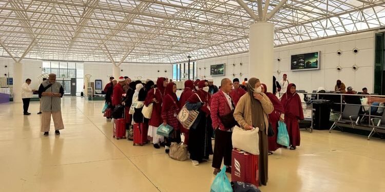 Pemerintah Kawal Kepulangan Jemaah Umrah RI Saat Konflik Timur Tengah Memanas