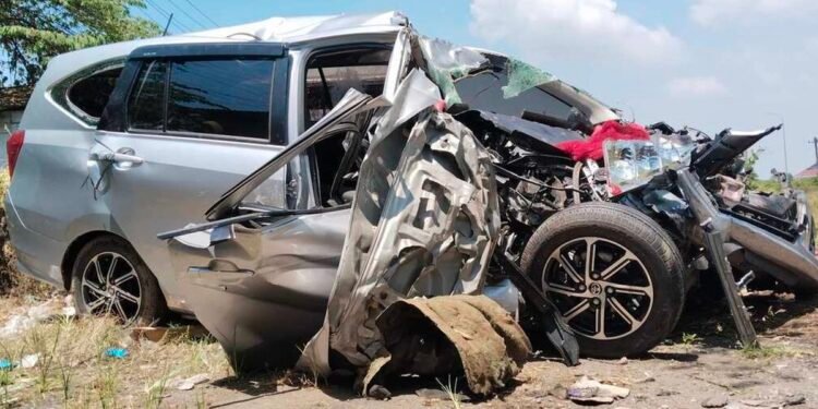 Mudik Berujung Duka: Satu Keluarga Tewas di Tol Pemalang-Batang, Balita Kritis