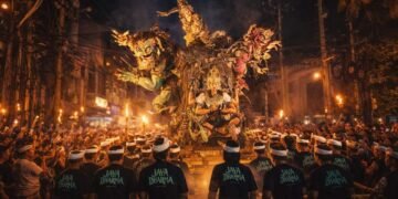 Ogoh-Ogoh: Saat Manusia Mengarak Ketakutannya Sendiri di Tengah Jalan