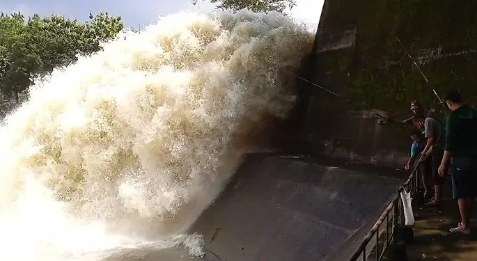 Spillway Waduk Gajah Mungkur Dibuka, Warga Sukoharjo Diminta Siaga