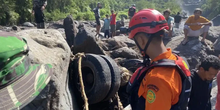 Banjir Lahar Merapi Hantam Magelang, Satu Tewas Empat Hilang
