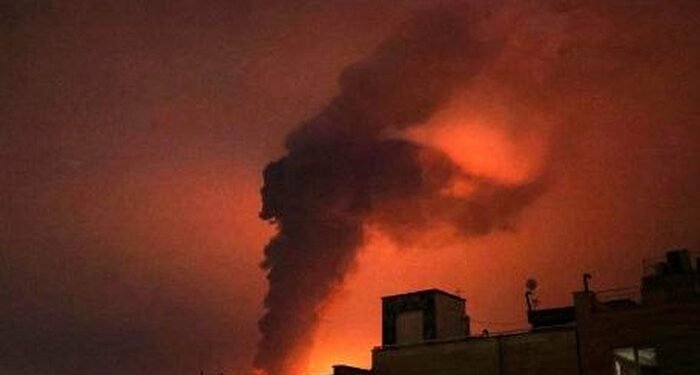 Depot Minyak Teheran Terbakar Usai Serangan Israel, Konflik Makin Panas