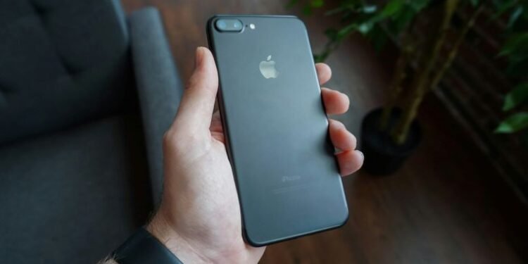iPhone Diserang Malware Global, Tapi Banyak Pengguna Masih Santai