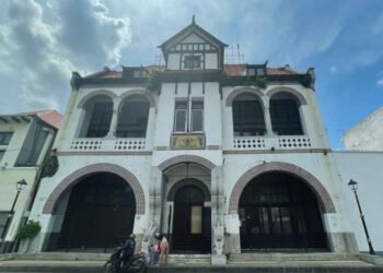 Bukan Sekadar Bangunan Tua: Gedung Singa dan Cerita yang Tak Pernah Usang