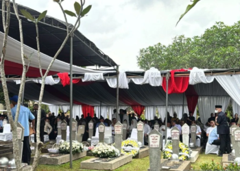 Hujan Rintik Warnai Pemakaman Try Sutrisno di TMP Kalibata