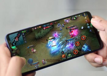 Sering Main Game Berat, Benarkah Umur HP Jadi Lebih Pendek?