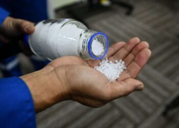 Harga Plastik Naik Tiba-Tiba, Apa Penyebab Sebenarnya?