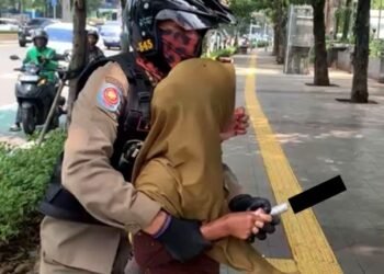 PKL Ngamuk di Rasuna Said: Bawa Alat Es Batu, Tuduh Pungli, Siapa yang Salah?