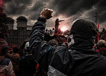 Buruh Tolak Omnibus Law: Sekadar Demo atau Tanda Krisis Sistem?