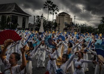 Tugu Pamandengan Bangkit: 1.700 Penari Hidupkan Solo
