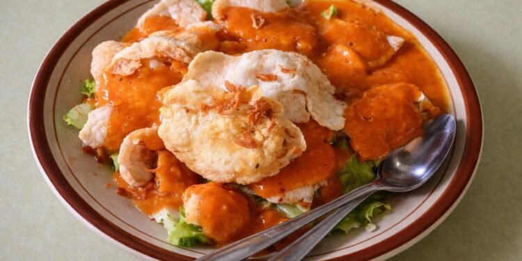 Gado-Gado Pak Tomo: Nostalgia Rasa atau Bukti Konsistensi Itu Mahal