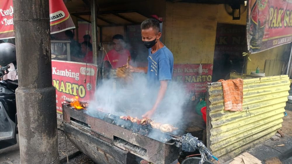Sate Pak Narto, Surga Murah Kaum Mendang-Mending