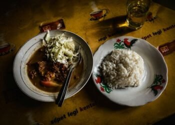 Tongseng Ayam Bantul: Enak di Lidah, Kejam di Balik Layar