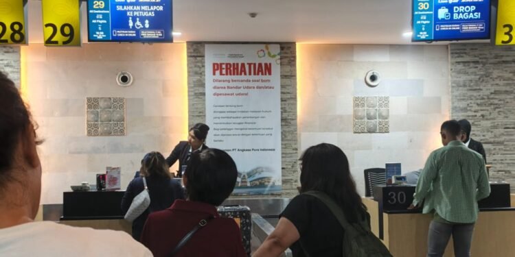 Di Udara, Tidak Ada Ruang untuk Candaan Bom