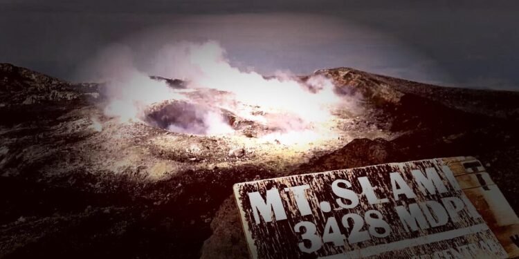 Suhu Kawah Gunung Slamet Memanas: Radius Aman 3 Km Ditetapkan