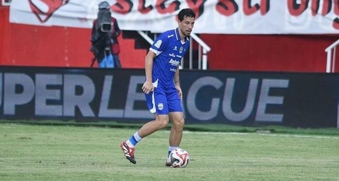 Thom Haye Santai di Puncak: Persib Ngebut, Tekanan? Katanya Gak Ada