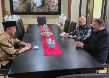 Sikap Diplomasi atau Sinyal Politik? Kedubes Iran Bertemu Dengan Jokowi