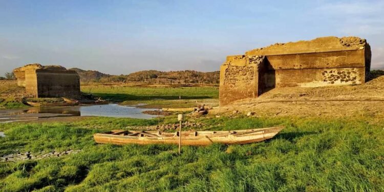 Rel yang Hilang di Bawah Waduk: Jejak Kereta yang Masih Hidup di Ingatan Wonogiri