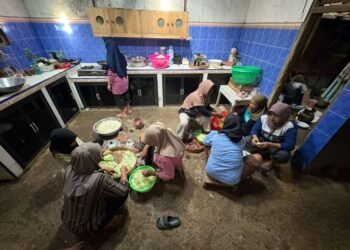 Rewang: Antara Tulus Membantu dan Terjebak Tidak Enak Menolak