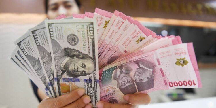 Rupiah Bangkit Diam-Diam: Saat Dunia Ribut, Indonesia Justru Untung